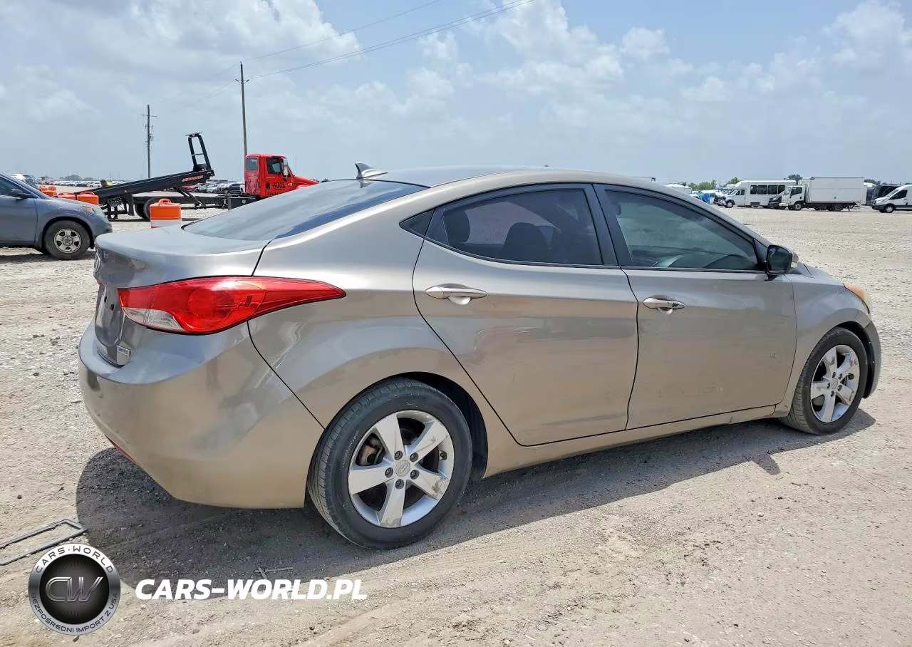 2013 Hyundai Elantra Gls VIN:5NPDH4AE3DH355569 - 3