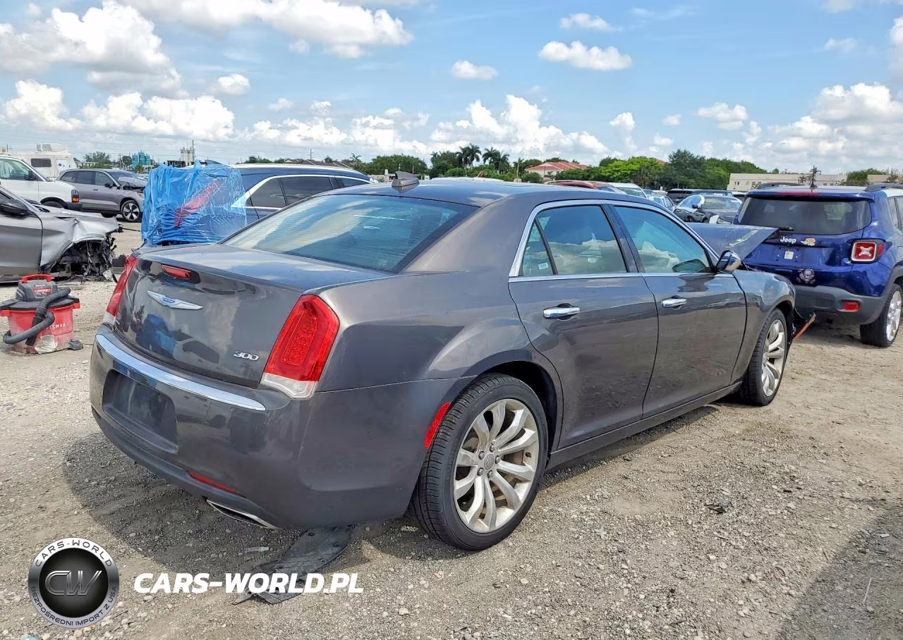 2020 Chrysler 300 Limited VIN:2C3CCAEG4LH102809 - 3