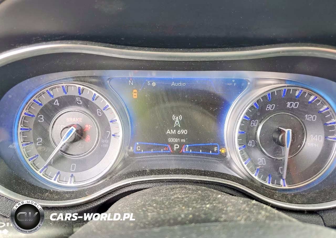 2020 Chrysler 300 Limited VIN:2C3CCAEG4LH102809 - 9