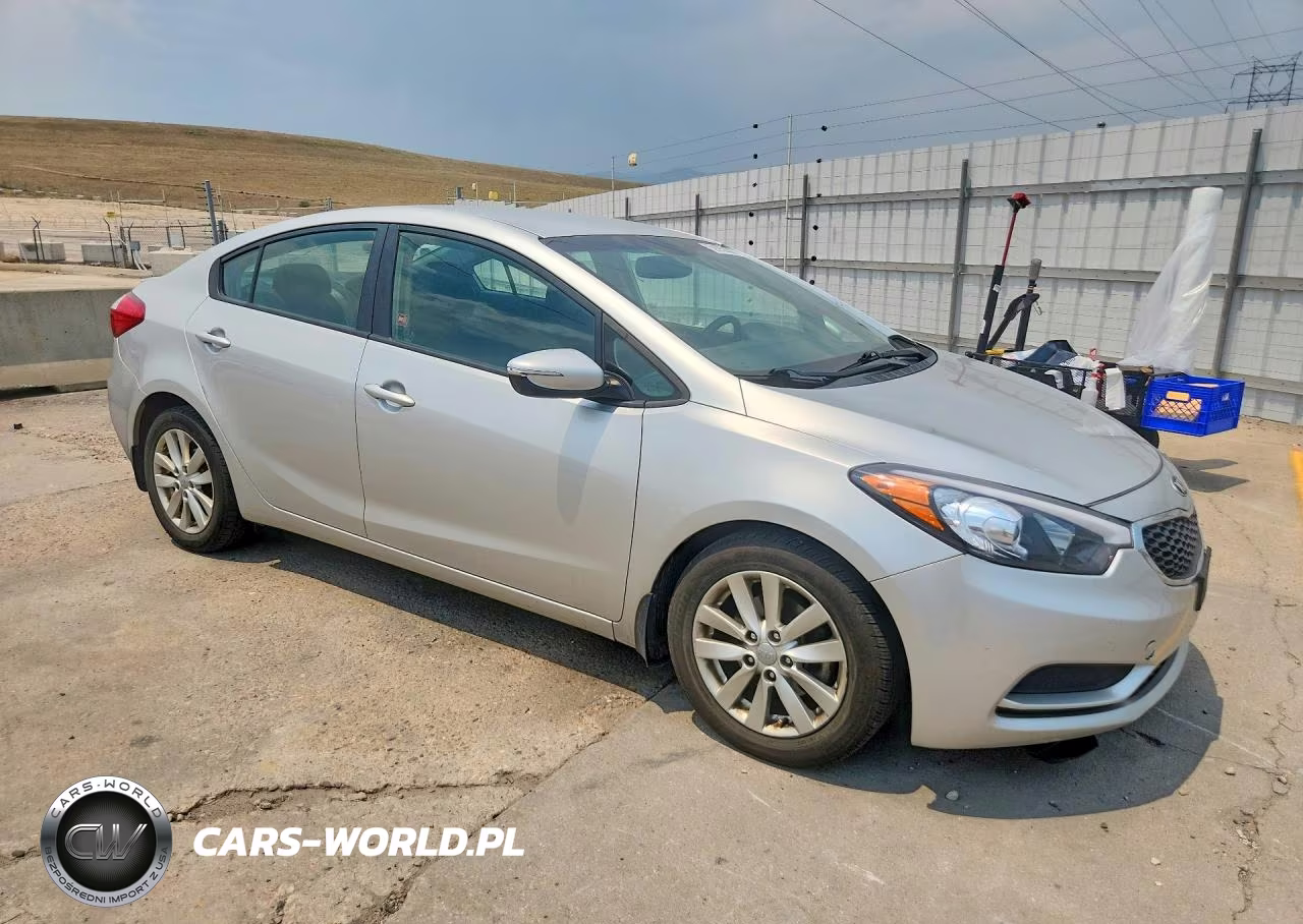 2015 Kia Forte Lx VIN:KNAFX4A6XF5283161 - 4