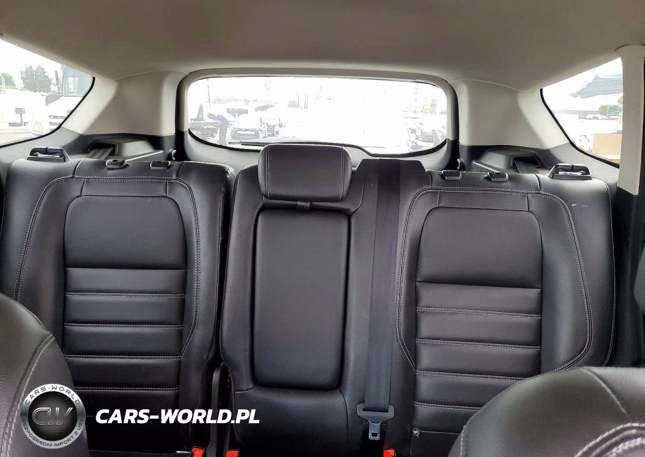 2017 Ford Escape Titanium VIN:1FMCU9JDXHUF04000 - 10