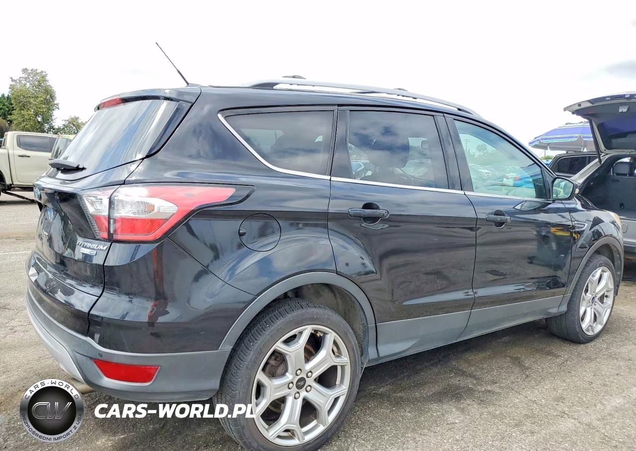 2017 Ford Escape Titanium VIN:1FMCU9JDXHUF04000 - 3