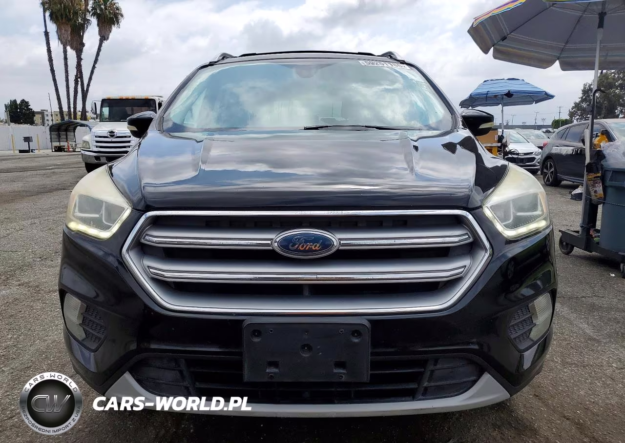 2017 Ford Escape Titanium VIN:1FMCU9JDXHUF04000 - 5