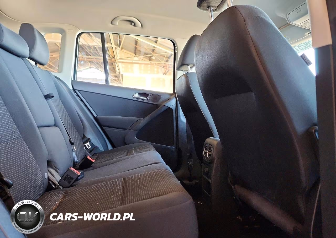 2014 Volkswagen Tiguan S VIN:WVGAV3AX7EW509702 - 11
