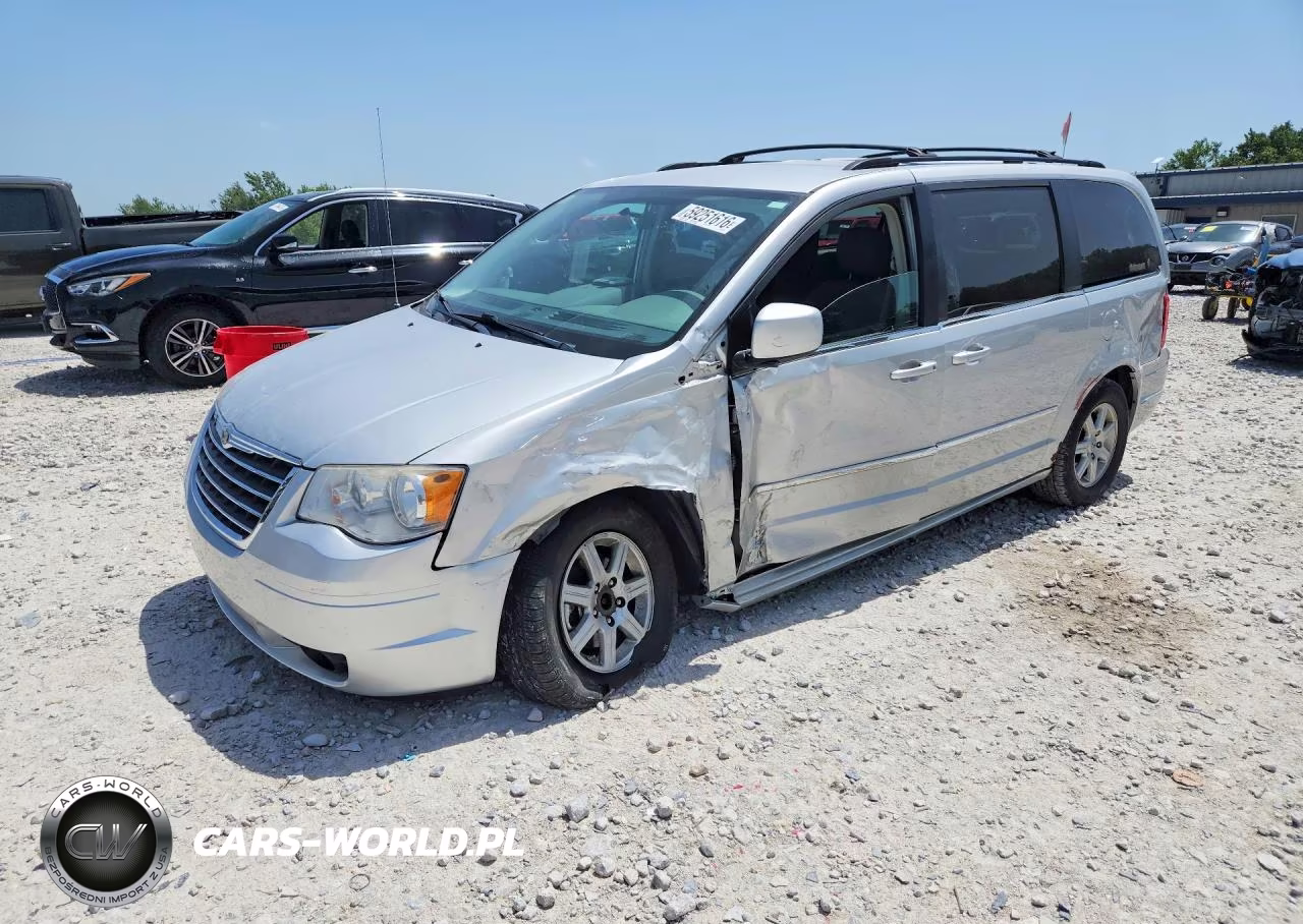 2010 Chrysler Town & Country Touring