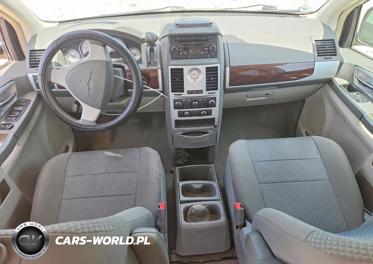 2010 Chrysler Town & Country Touring VIN:2A4RR5D16AR226591 - 8