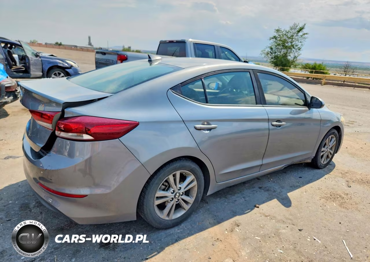 2018 Hyundai Elantra Sel VIN:KMHD84LF9JU636360 - 3