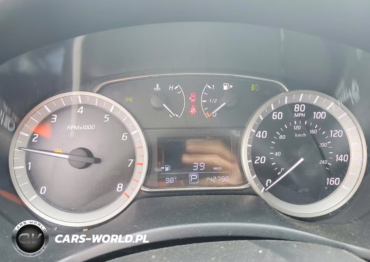 2014 Nissan Sentra Sr VIN:3N1AB7AP9EY330951 - 9