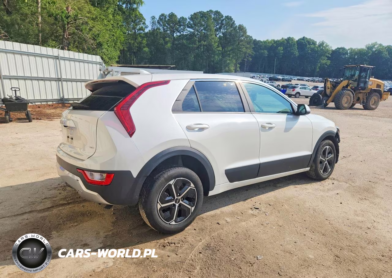 2026 Kia Niro Lx VIN:KNDCP3LE6T5326605 - 3