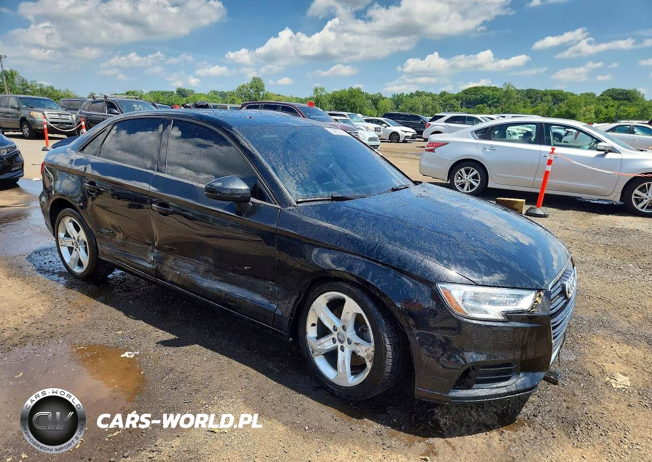 2018 Audi A3 Premium VIN:WAUB8GFFXJ1031528 - 4