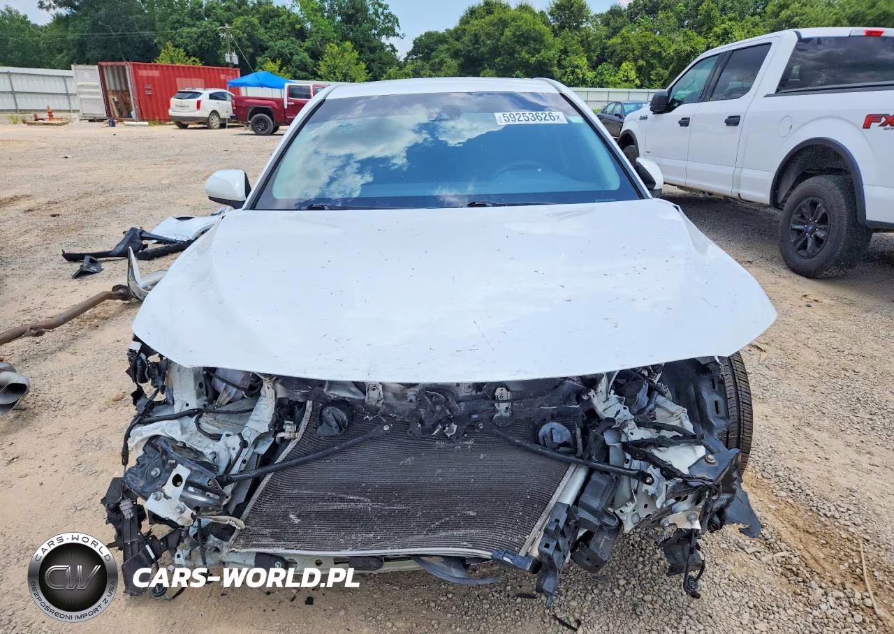 2018 Toyota Camry Le VIN:4T1B11HK2JU642792 - 5