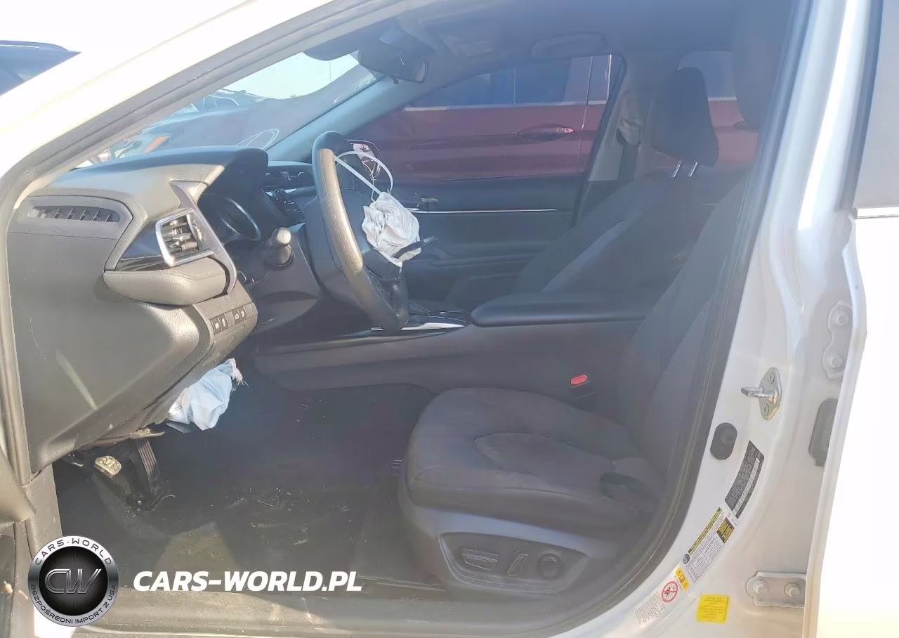 2018 Toyota Camry Le VIN:4T1B11HK2JU642792 - 7