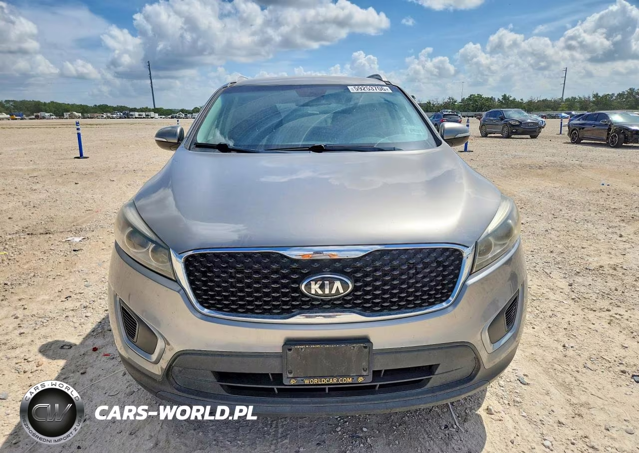 2018 Kia Sorento Lx VIN:5XYPG4A33JG338336 - 5