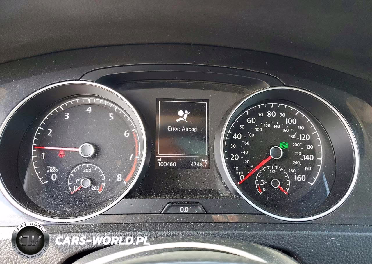 2018 Volkswagen Golf S VIN:3VWG17AU4JM265778 - 9
