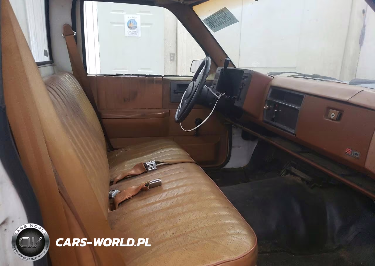 1988 Chevrolet S Truck S10 VIN:1GBCS14R0J2194383 - 10