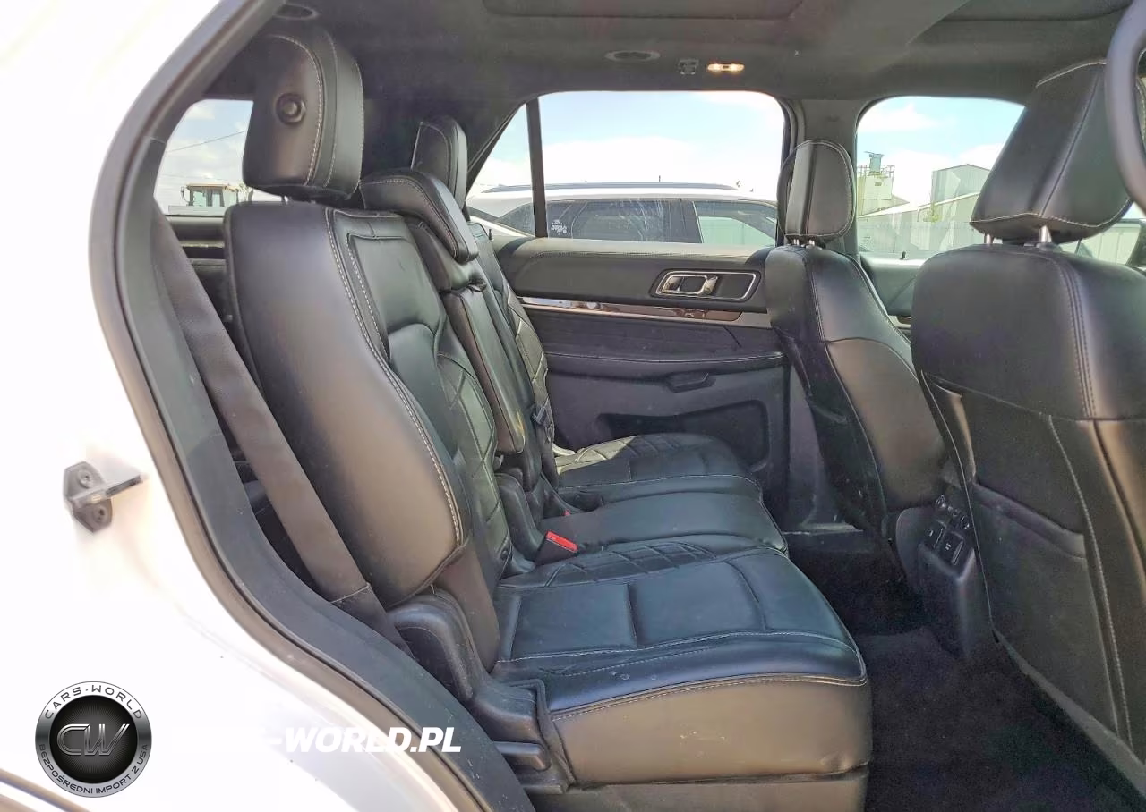 2018 Ford Explorer Platinum VIN:1FM5K8HT8JGC71180 - 11