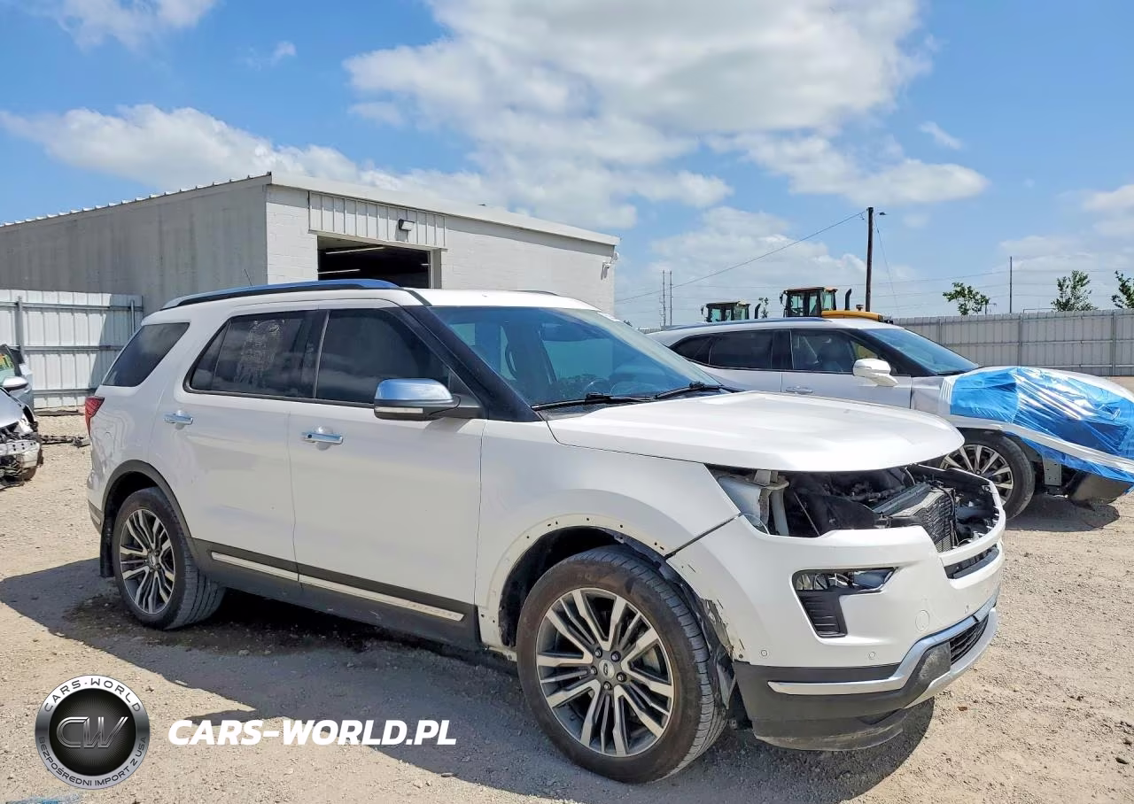 2018 Ford Explorer Platinum VIN:1FM5K8HT8JGC71180 - 4