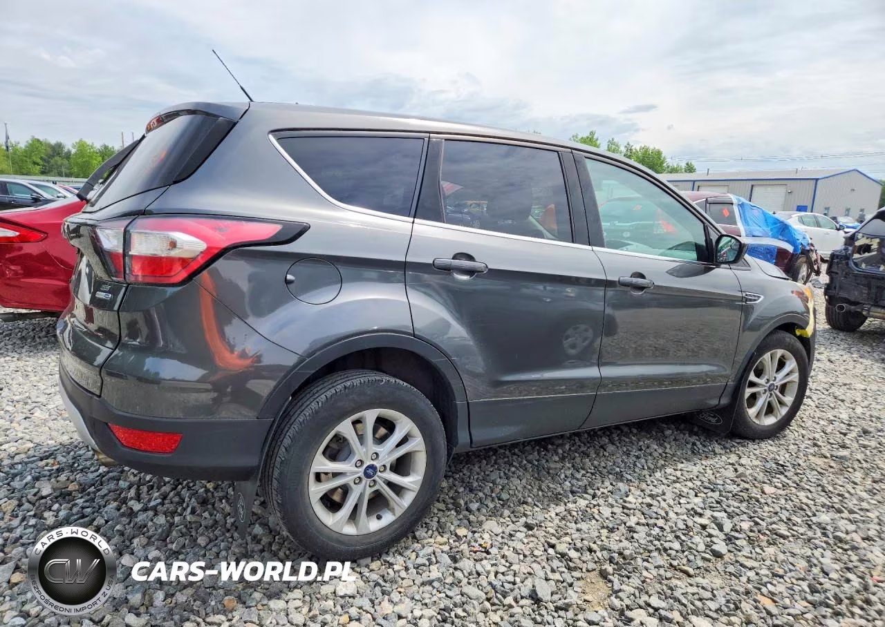 2017 Ford Escape Se VIN:1FMCU9GD1HUB93659 - 3