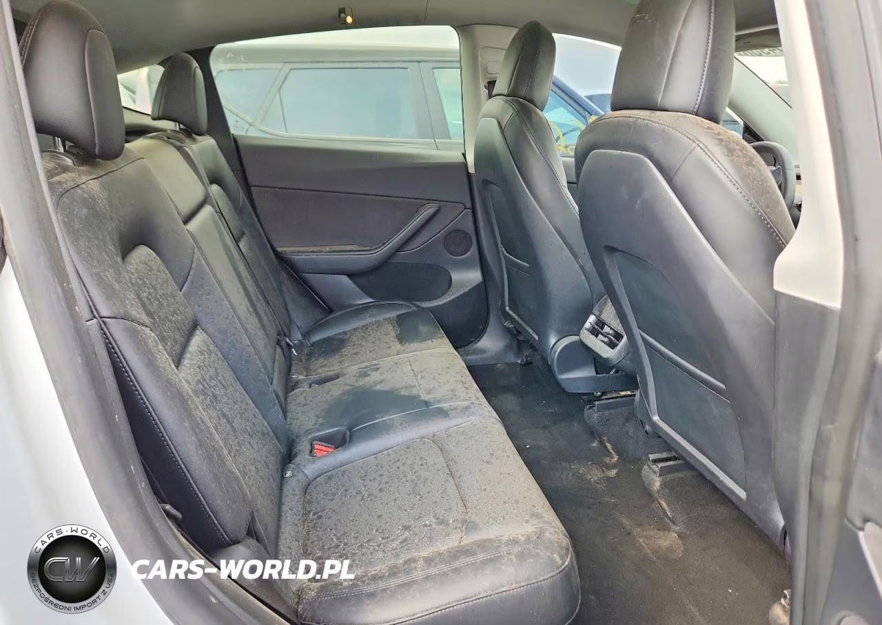 2022 Tesla Model Y VIN:7SAYGDEE9NF441065 - 11