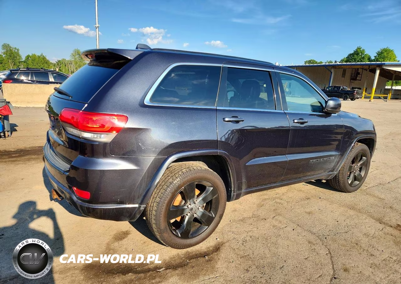 2014 Jeep Grand Cherokee Laredo VIN:1C4RJFAG5EC463809 - 3