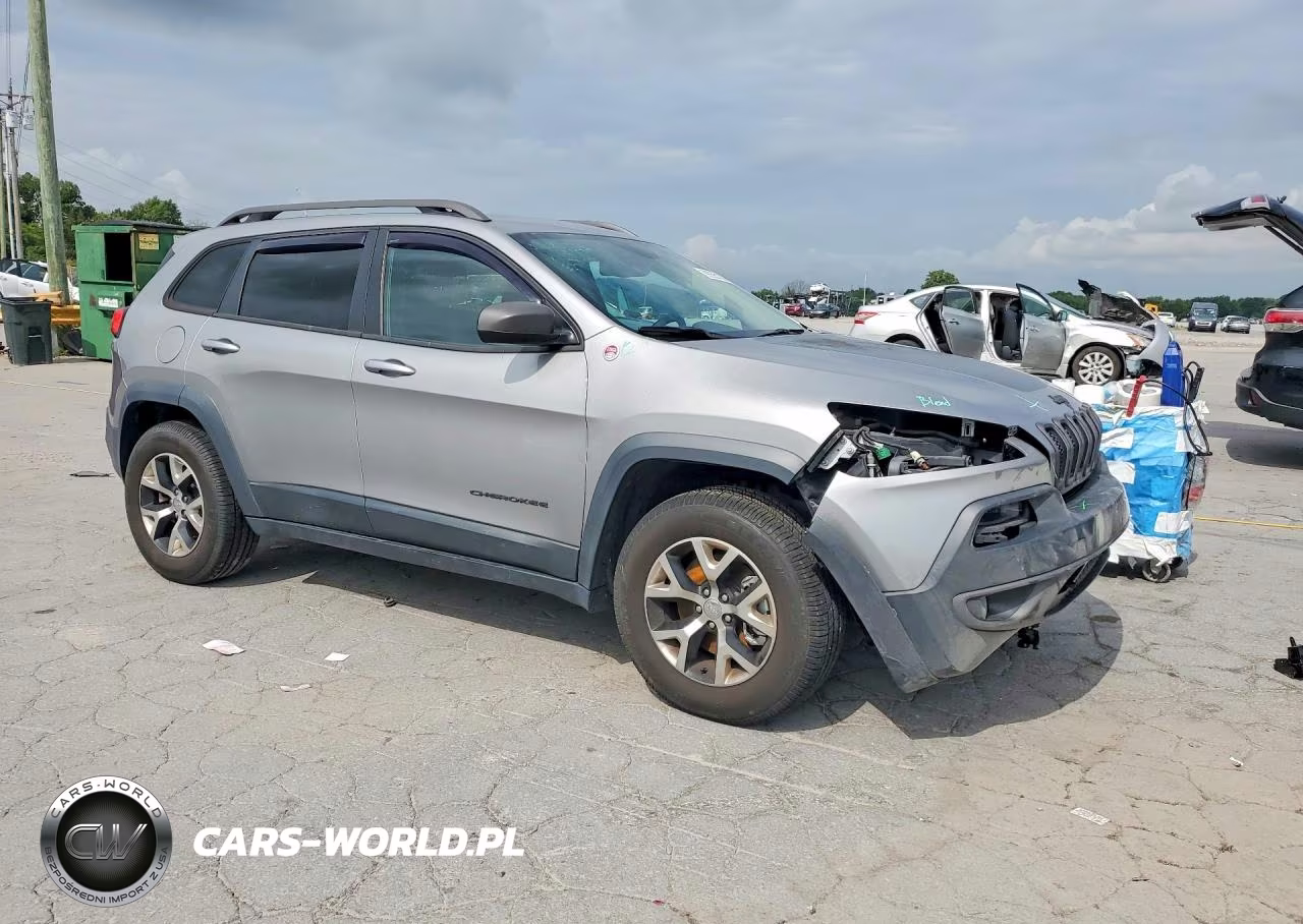 2015 Jeep Cherokee Trailhawk VIN:1C4PJMBS3FW615651 - 4