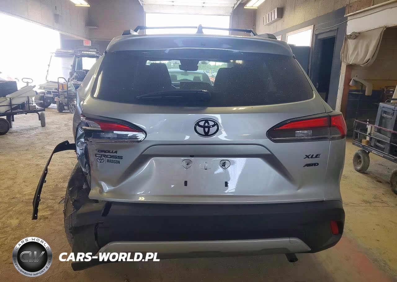 2026 Toyota Corolla Cross Xle VIN:7MUDAABG4TV160842 - 6