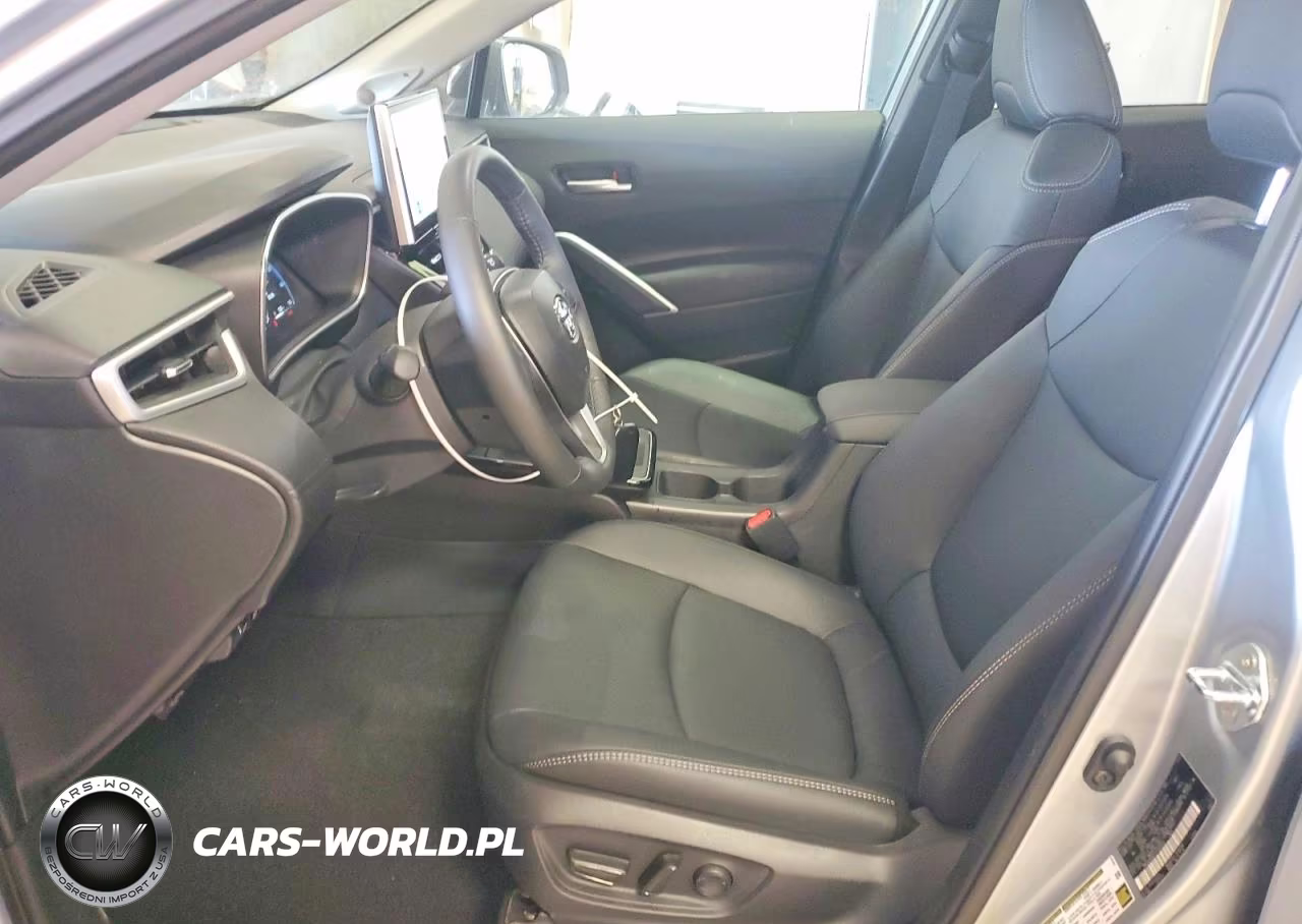 2026 Toyota Corolla Cross Xle VIN:7MUDAABG4TV160842 - 7