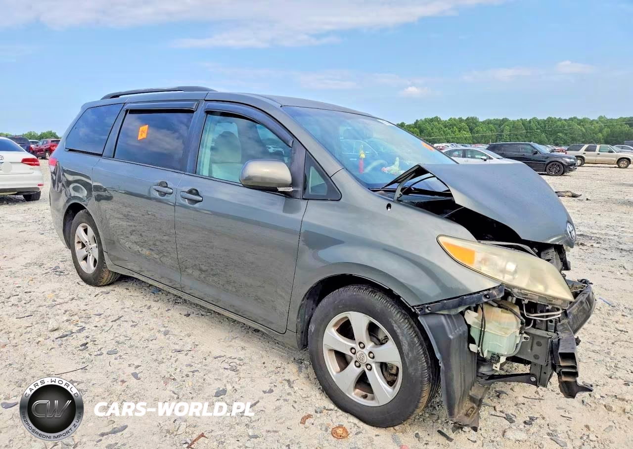 2012 Toyota Sienna Le VIN:5TDKK3DC0CS210088 - 4