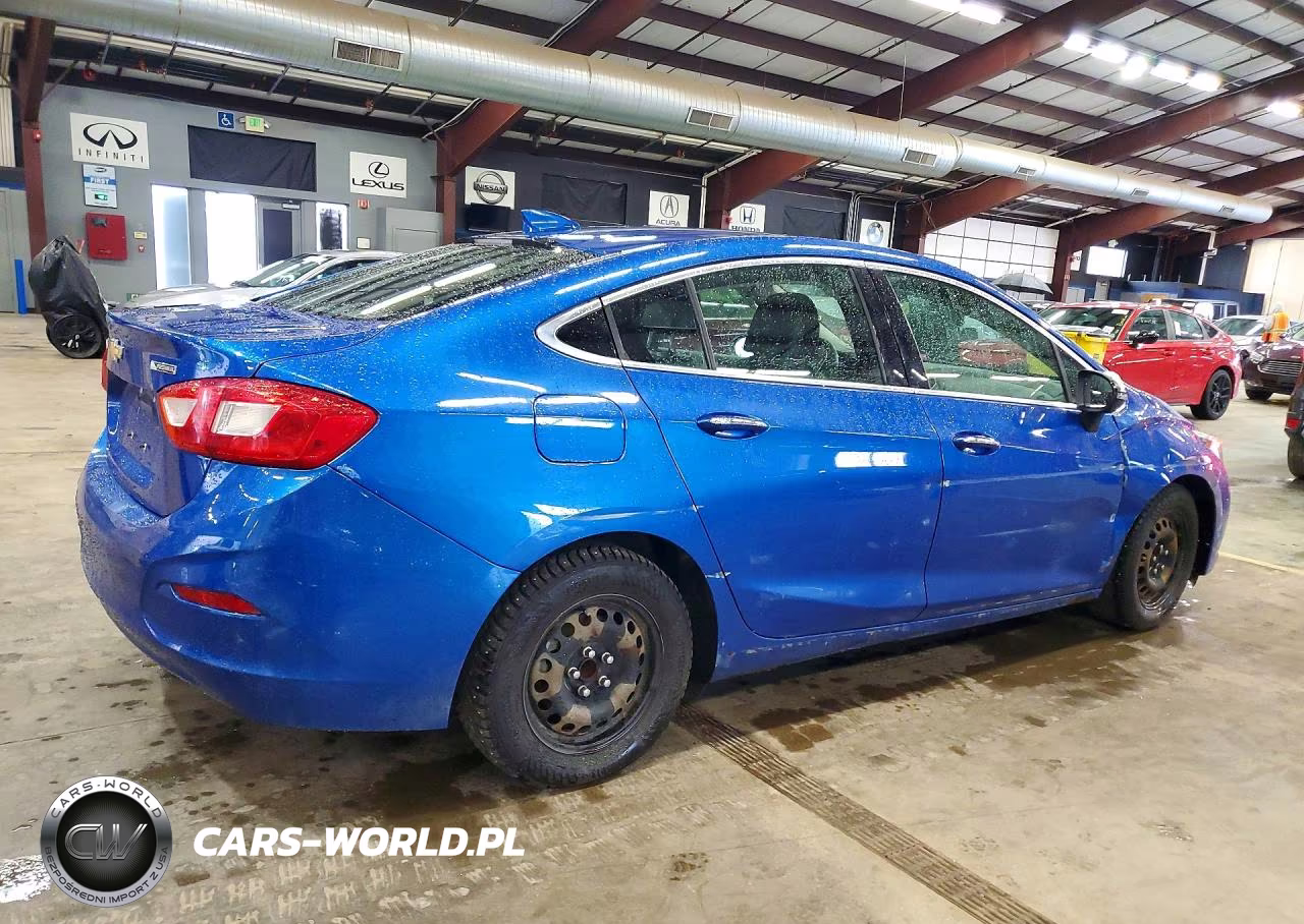 2017 Chevrolet Cruze Premier VIN:1G1BF5SM2H7200555 - 3