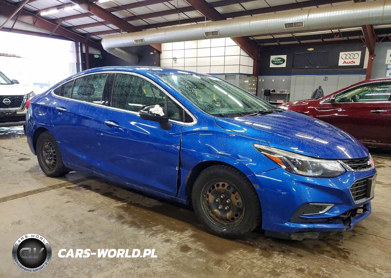 2017 Chevrolet Cruze Premier VIN:1G1BF5SM2H7200555 - 4