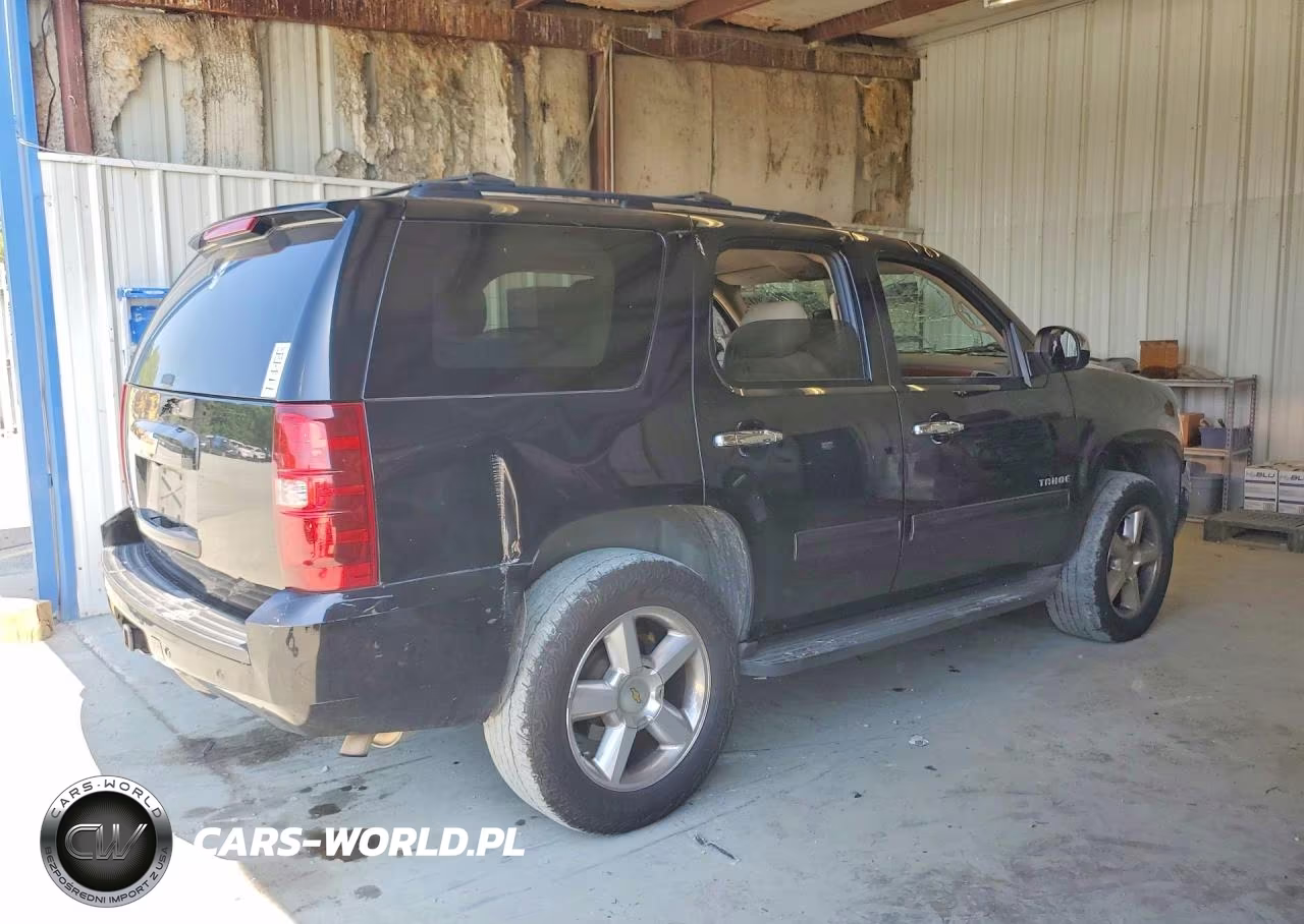 2014 Chevrolet Tahoe C1500 Ls VIN:1GNSCAE05ER150128 - 3