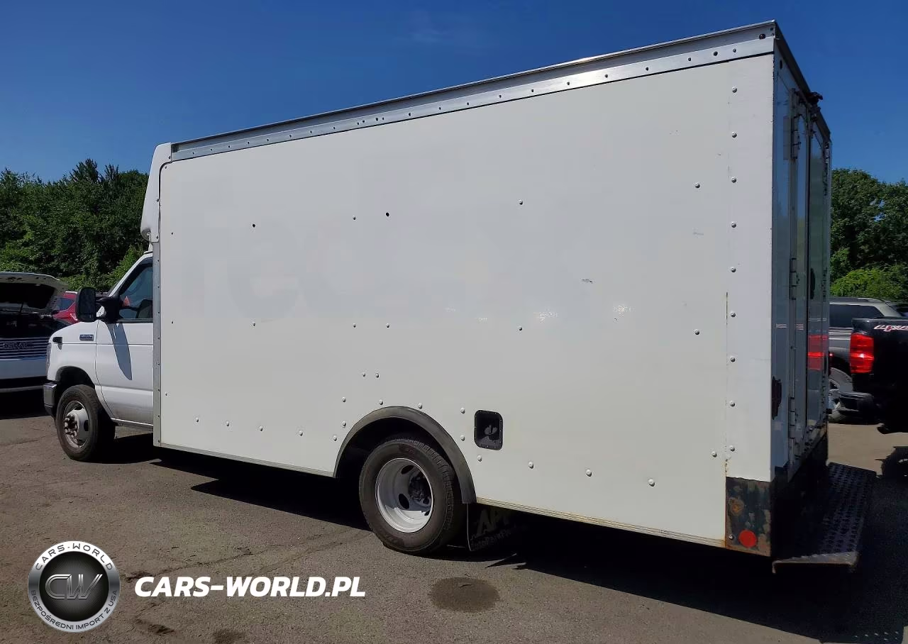 2022 Ford Econoline E350 Super Duty Cutaway Van VIN:1FDWE3FK5NDC05699 - 2