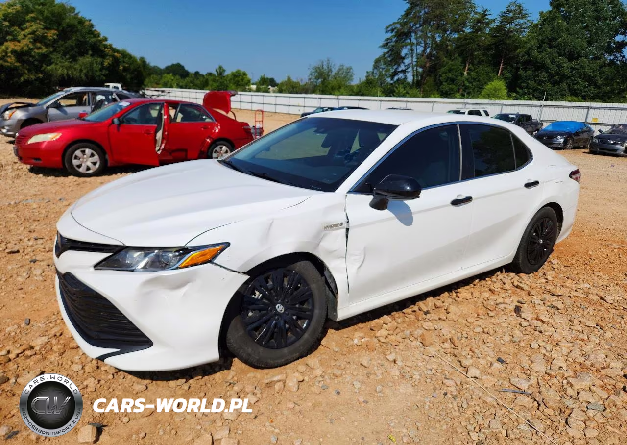 2018 Toyota Camry Le – zdjęcie 1 z 12