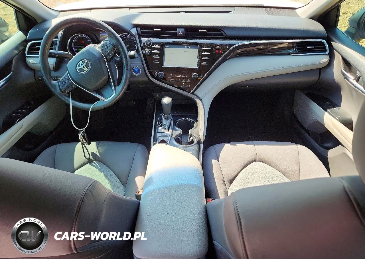 2018 Toyota Camry Le VIN:4T1B31HKXJU502855 - 8