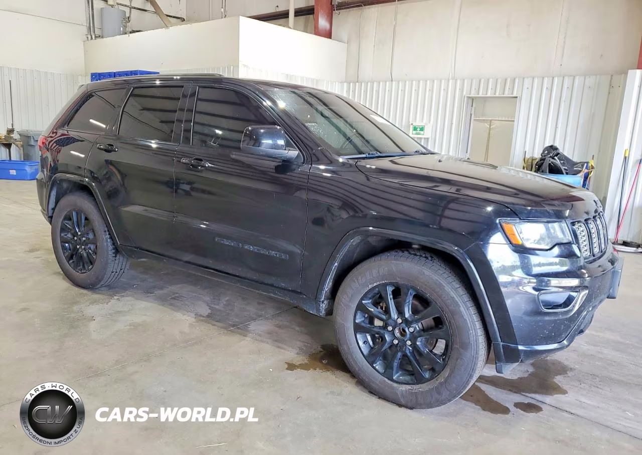2019 Jeep Grand Cherokee Laredo VIN:1C4RJEAG2KC580740 - 4