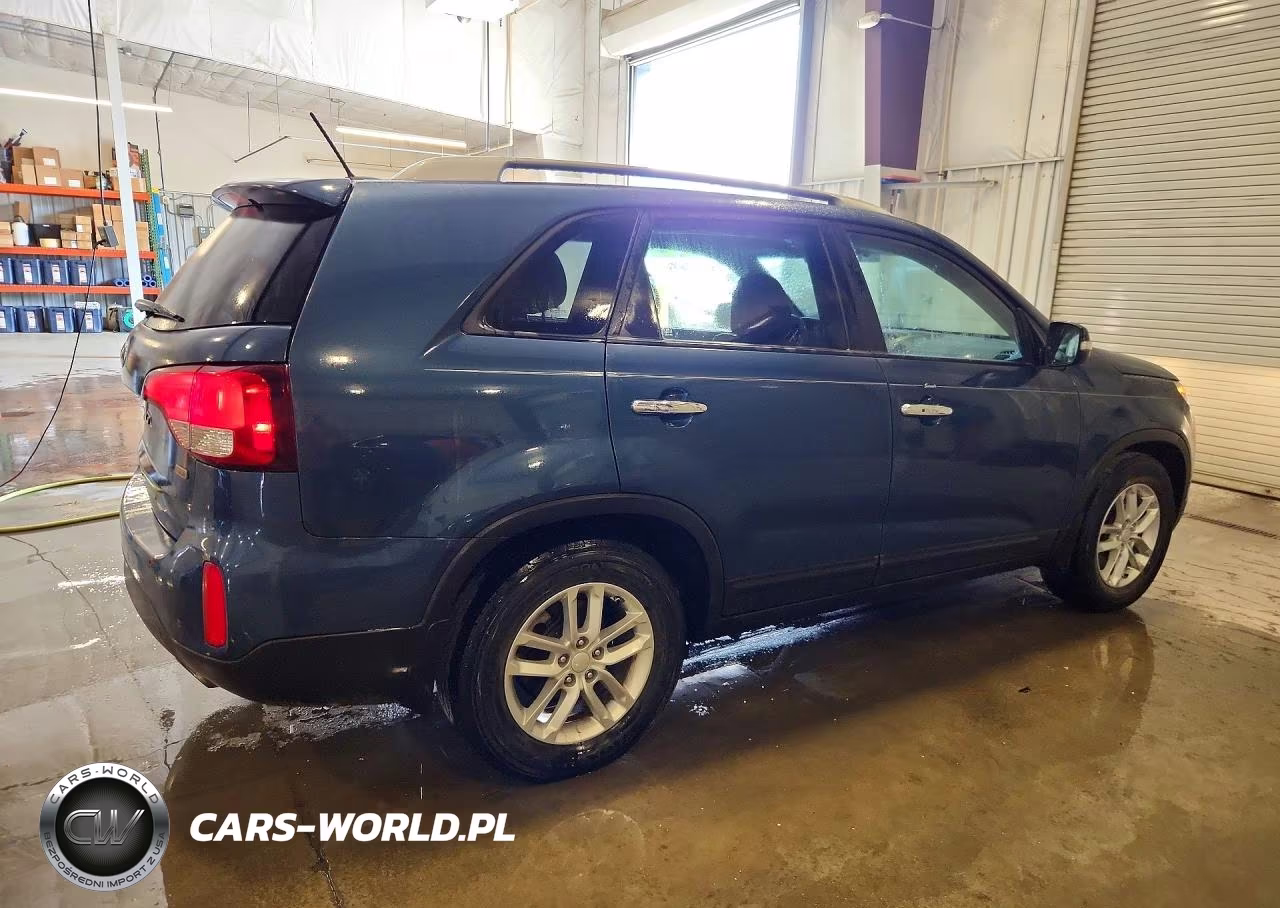 2014 Kia Sorento Lx VIN:5XYKT3A61EG475730 - 3