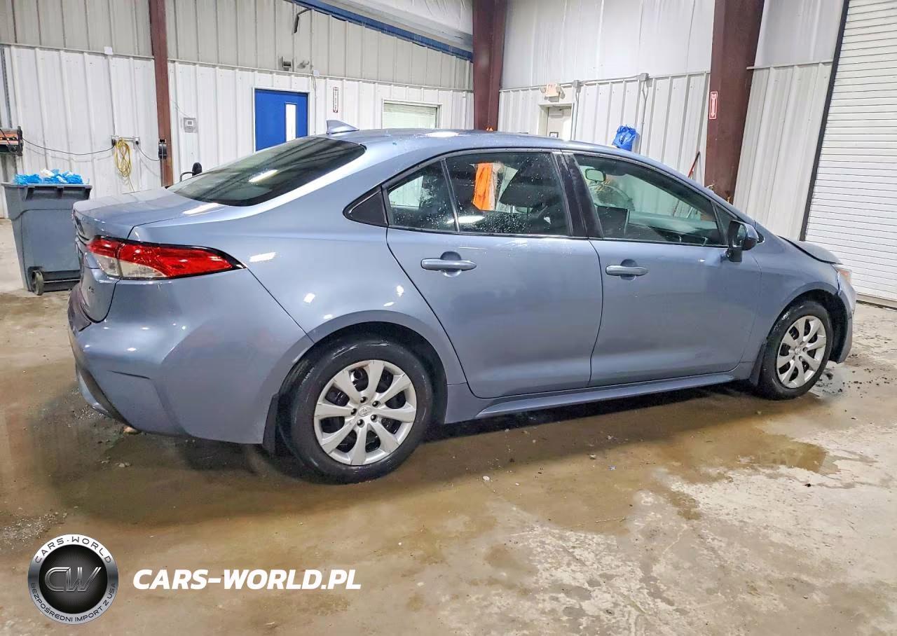 2020 Toyota Corolla Le VIN:5YFEPRAE6LP132822 - 3