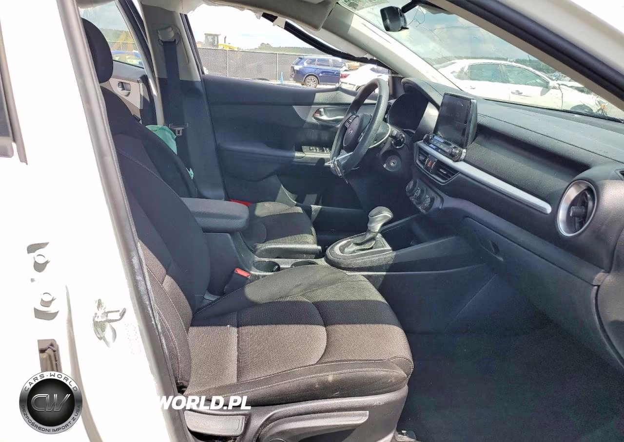 2023 Kia Forte Lxs VIN:3KPF24AD2PE530680 - 7