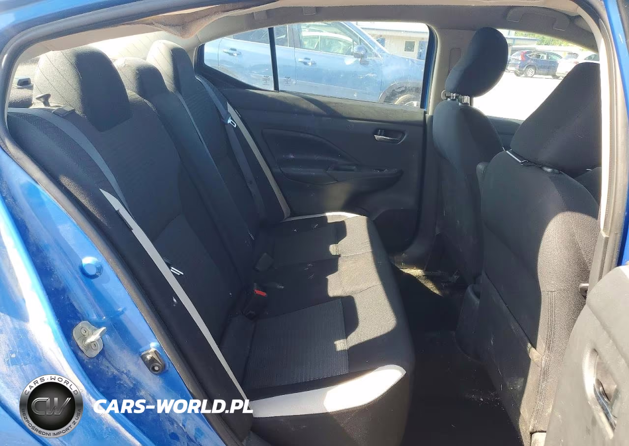 2020 Nissan Versa Sv VIN:3N1CN8EV8LL811282 - 10