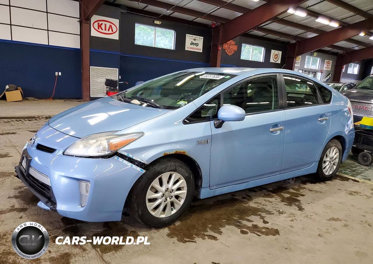 2014 Toyota Prius Plug-In Hybrid Base – zdjęcie 1 z 12