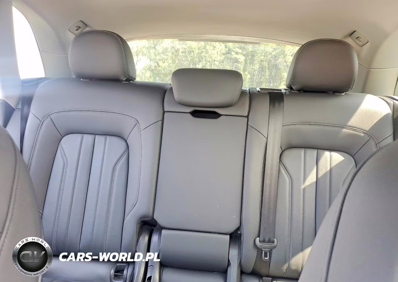 2021 Audi Q5 Premium VIN:WA1AAAFY3M2117645 - 10