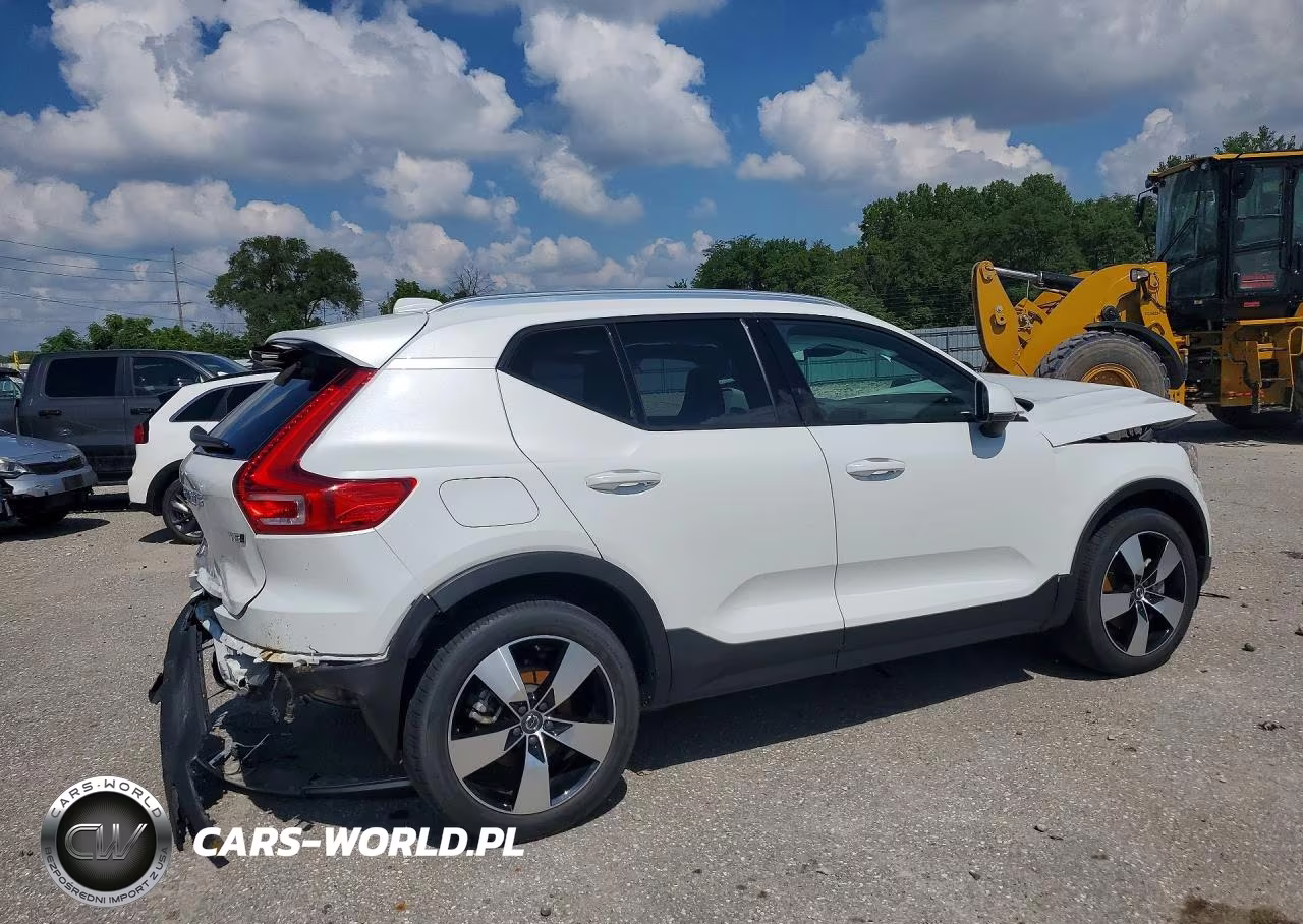 2021 Volvo Xc40 T5 Momentum VIN:YV4162UK6M2476321 - 3