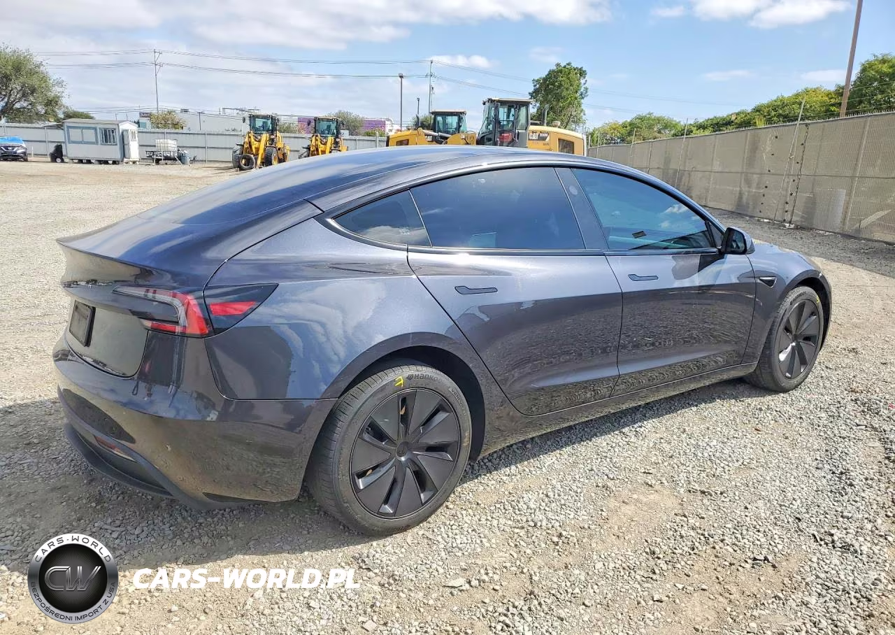 2024 Tesla Model 3 VIN:5YJ3E1EA4RF824247 - 3
