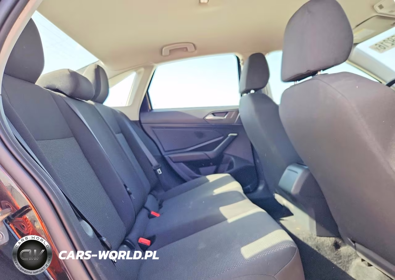 2019 Volkswagen Jetta S VIN:3VWC57BU0KM070649 - 10