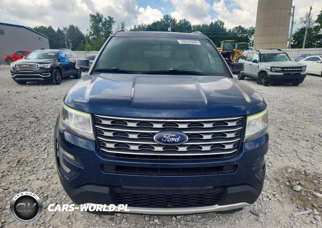2017 Ford Explorer Xlt VIN:1FM5K8D88HGC44136 - 5