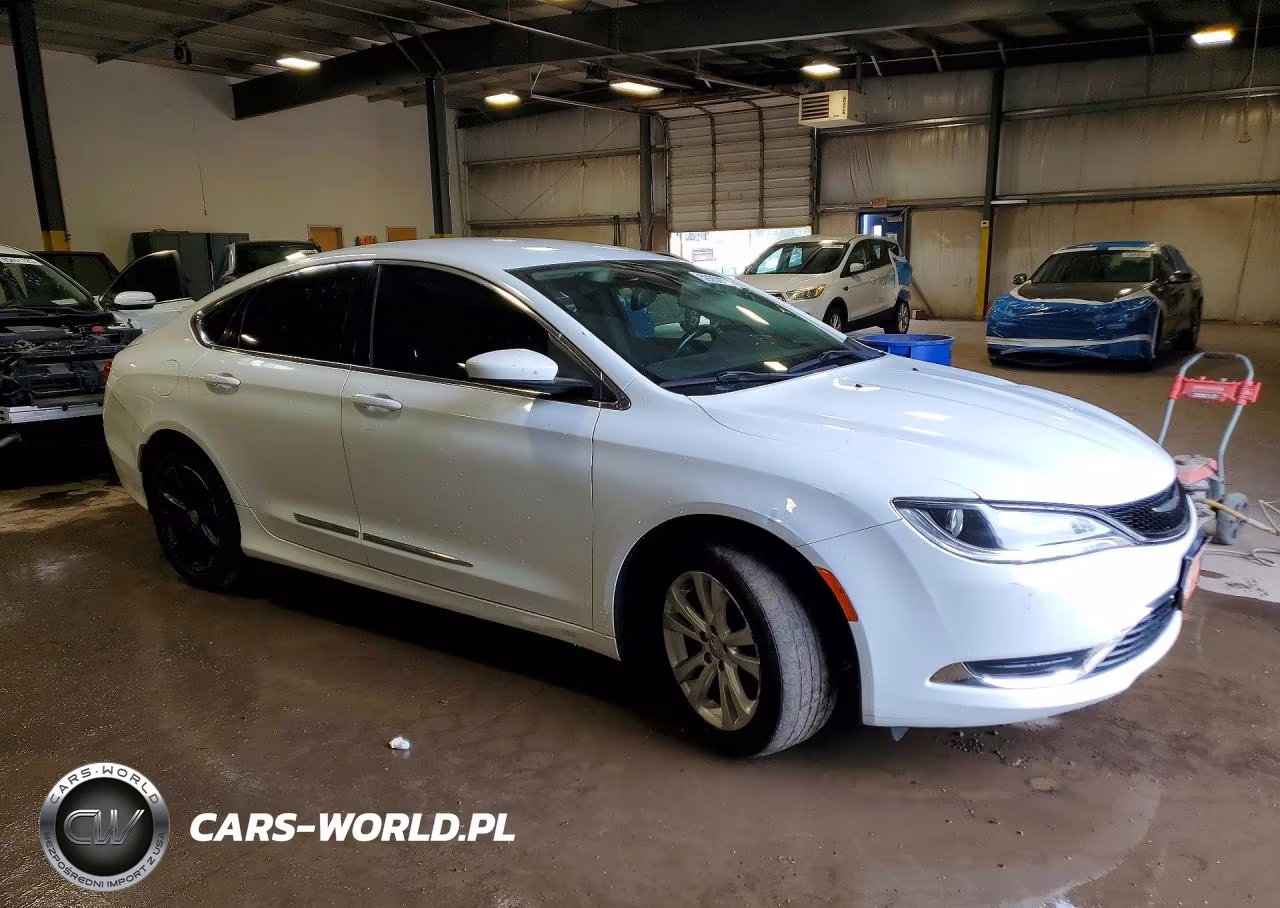 2015 Chrysler 200 Limited VIN:1C3CCCAB2FN528953 - 4