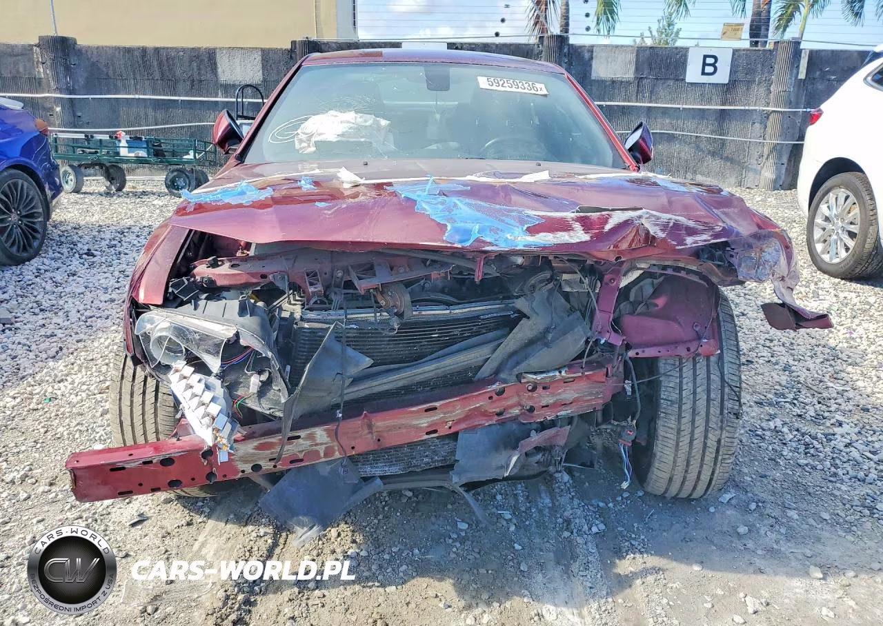 2019 Chrysler 300 S VIN:2C3CCABG5KH654015 - 5
