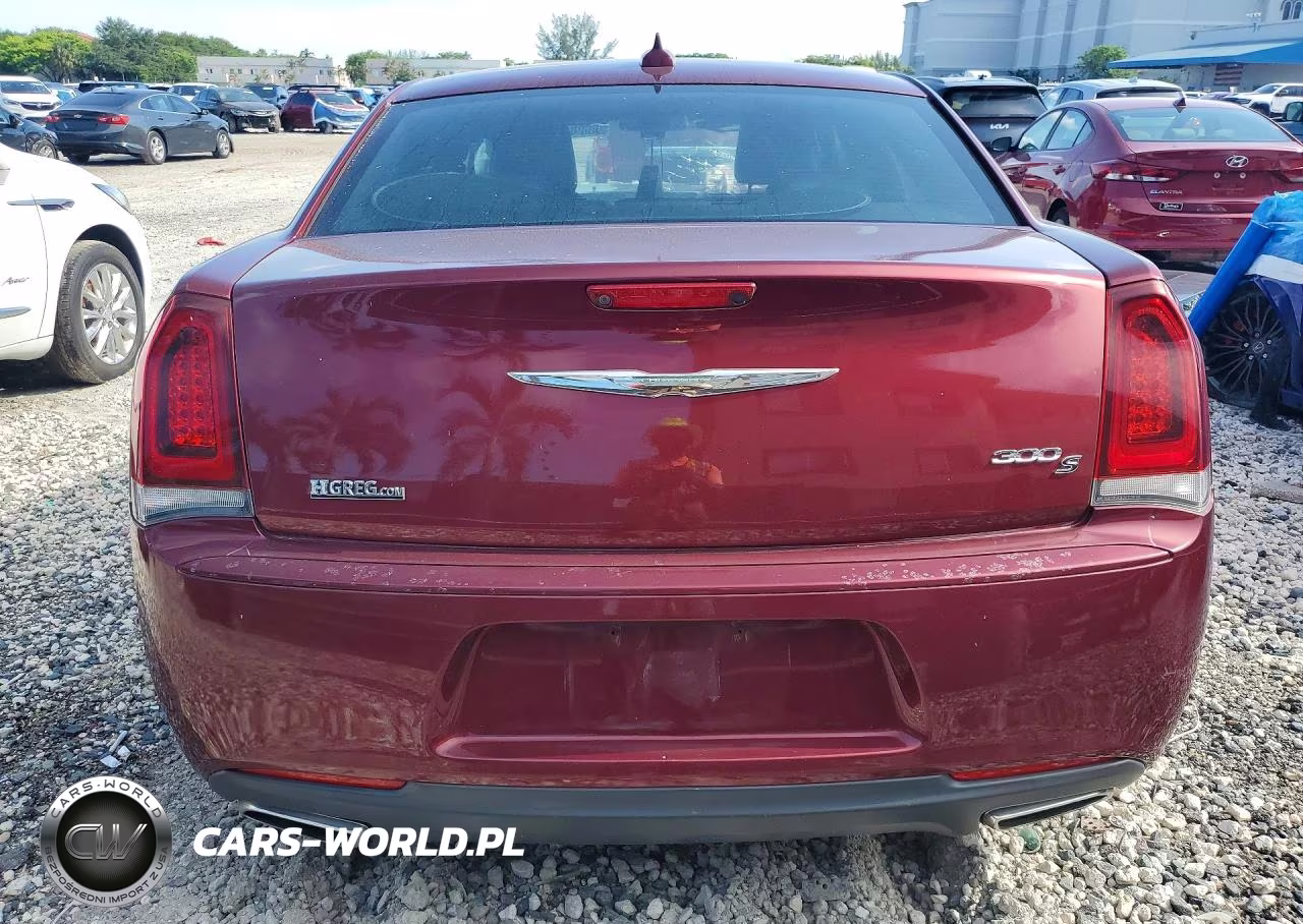 2019 Chrysler 300 S VIN:2C3CCABG5KH654015 - 6