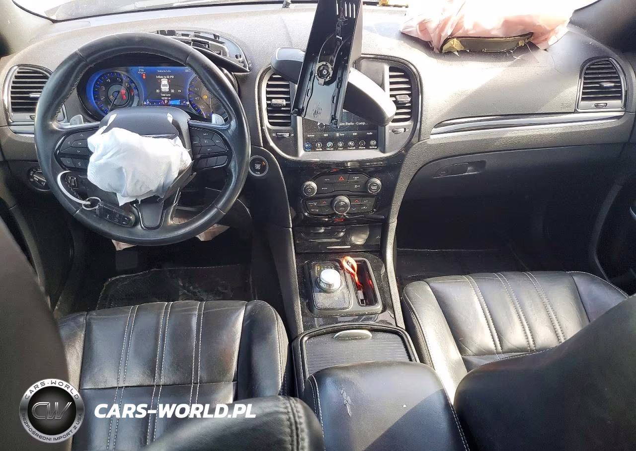 2019 Chrysler 300 S VIN:2C3CCABG5KH654015 - 8