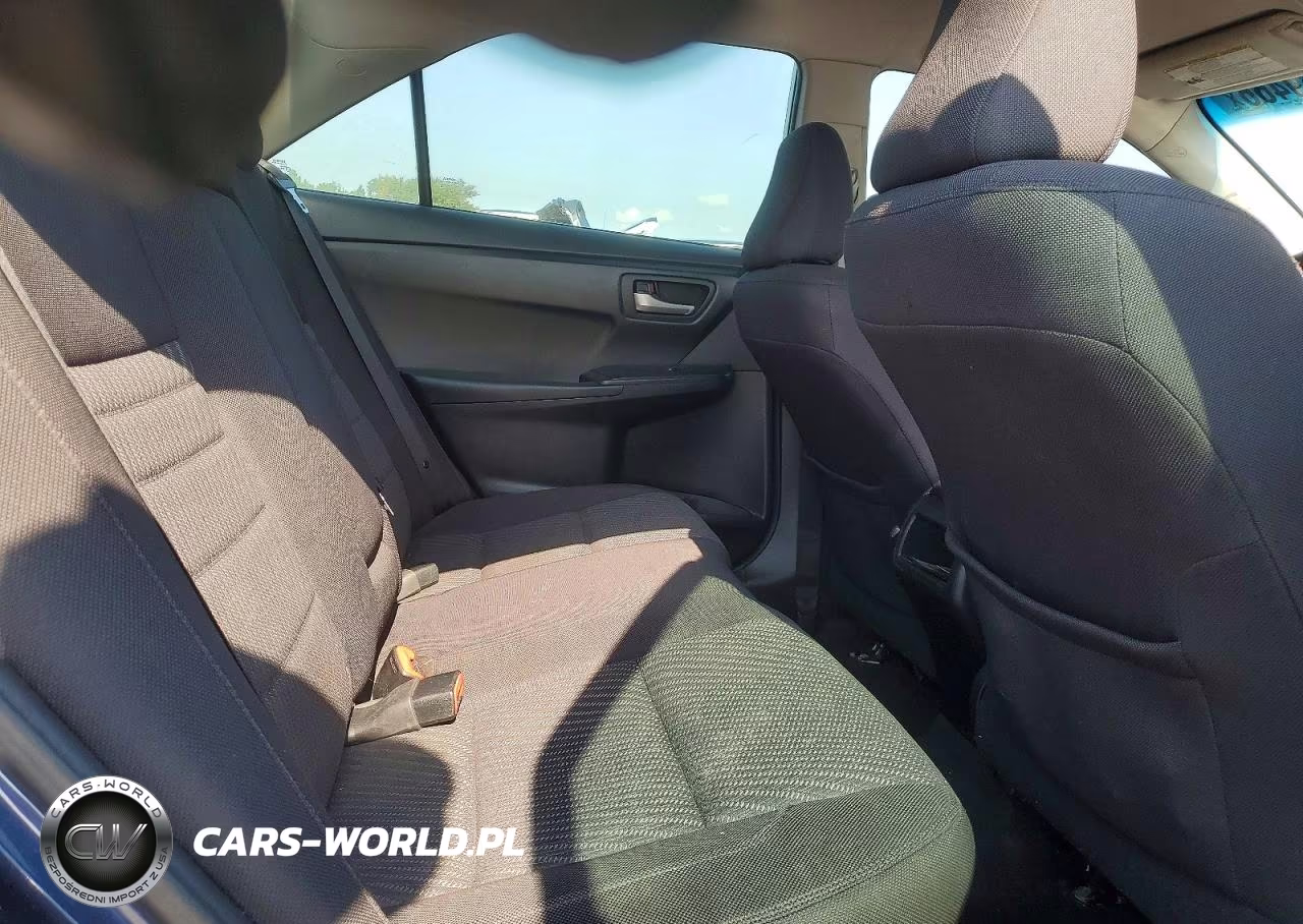 2016 Toyota Camry Le VIN:4T1BF1FK3GU529415 - 10